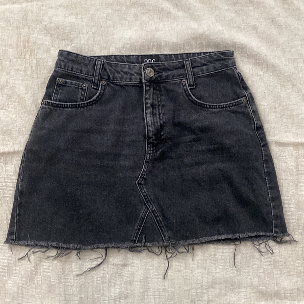BDG Jean Raw Hem Skirt